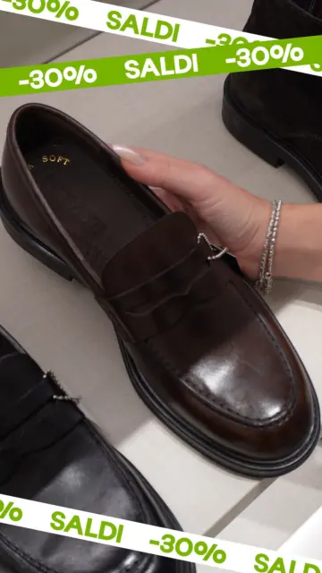 SALDI -30% da Apicella Calzature su articoli per donna e uomo 👟✨
Il momento giusto per scegliere il tuo prossimo paio di scarpe. Affrettati!
#ApicellaCalzature